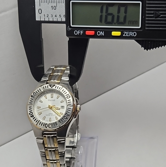 Womens Pulsar VX82-X310 Diver Style Date Watch Gold Silver Two Toned New Battery - Picture 6 of 11